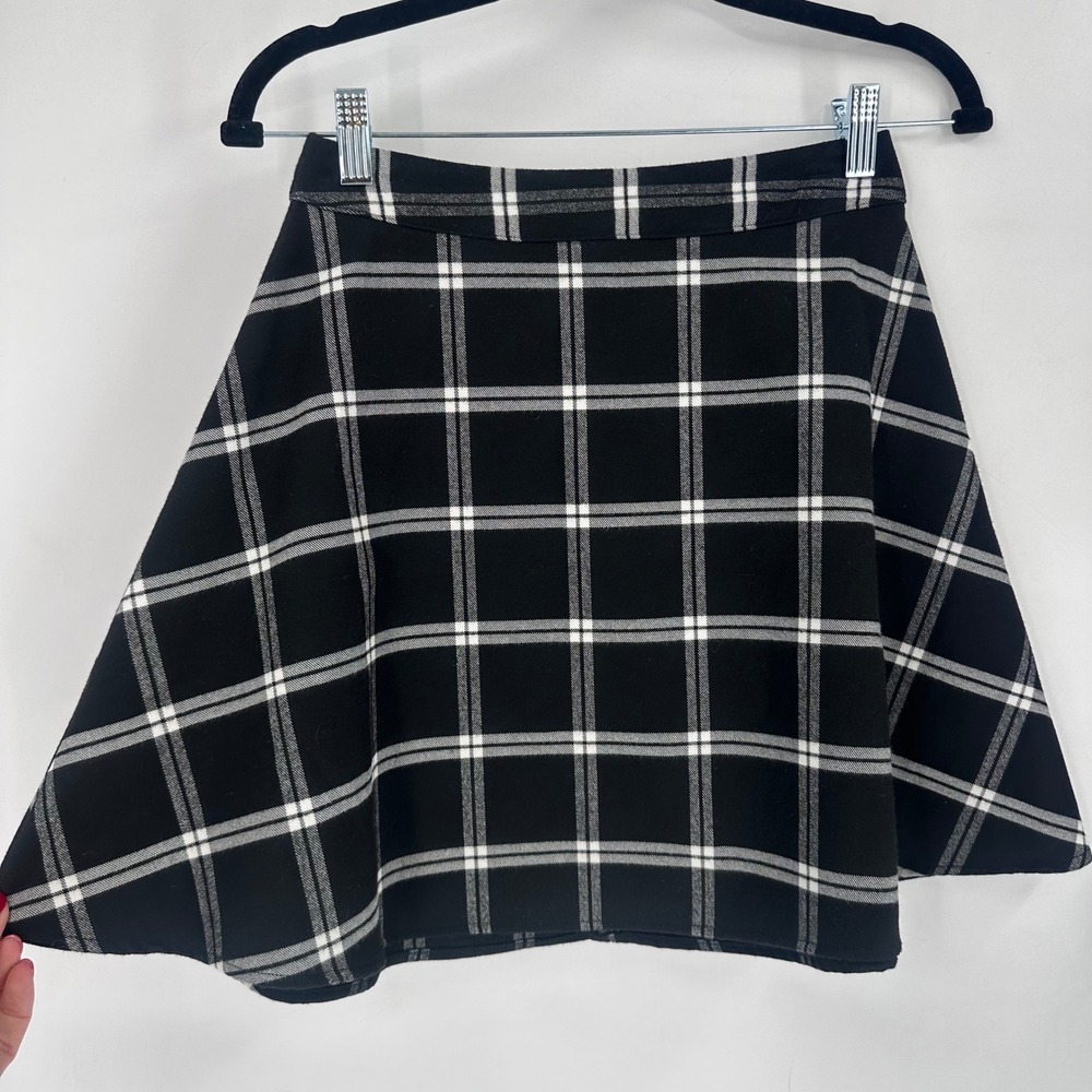 Old Navy Skater Skirts Black Plaid Green Plaid Size 0 Schoolgirl Academic - Picture 2 of 10